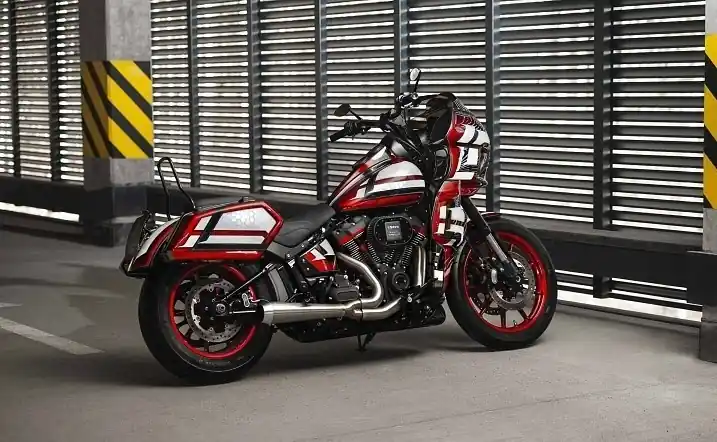 Laukut Clubstyle HD Dyna 06-17 ja Softail M8 Alennettu