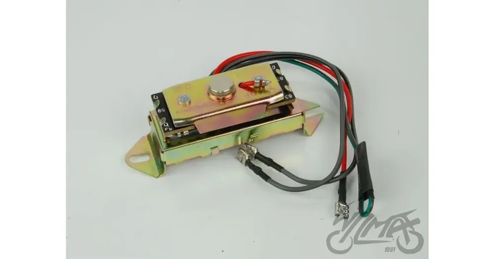 TASASUUNTAAJA 6V Simson S51 S70 8871.6/2 UUSI MALLI Poisto