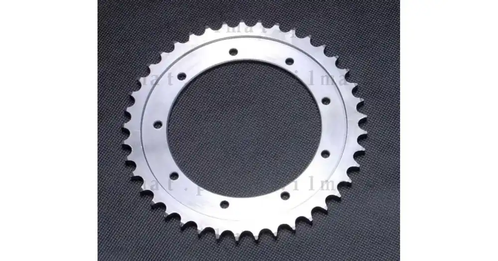Takaratas 428, 41 hammasta, WSK175 Superhinta