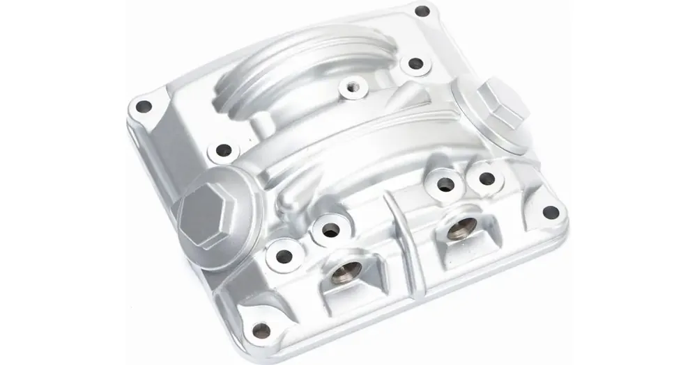 Pakollinen (Must-Have) Venttiilikansi tulpilla, Junak 123 / Romet Division 4T 125 OHC AC