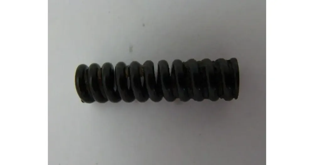 Erikoistarjous Öljypumpun jousi Junak 123 / Romet Division 4T 125 OHC AC