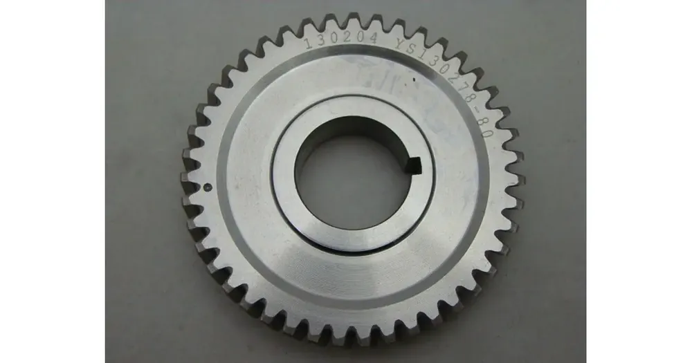 Tasapainoakselin hammaspyörä Junak 123 / Romet Division 4T 125 OHC AC -malleihin Kuuma Tarjous
