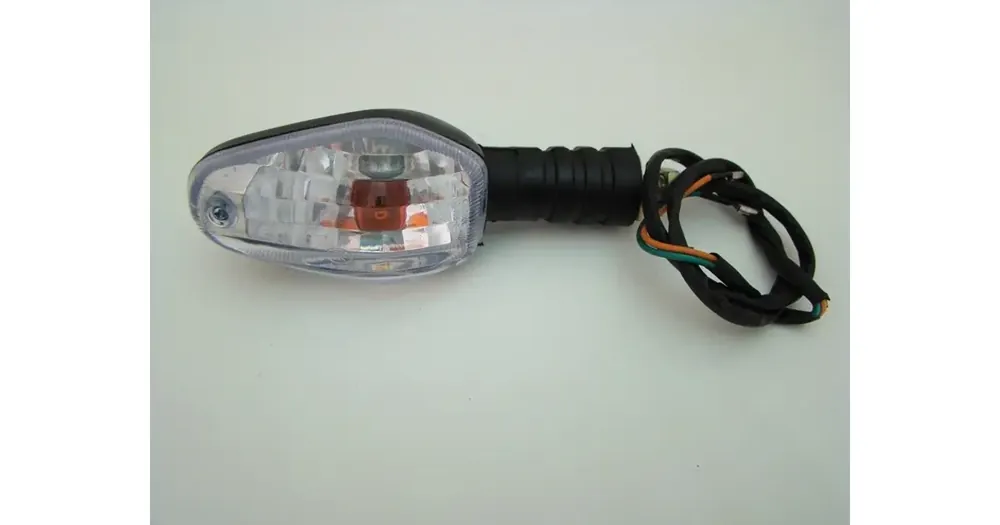 Uusi Kokoelma Takavilkku vasen, Junak 901 Sport / 122 Sport