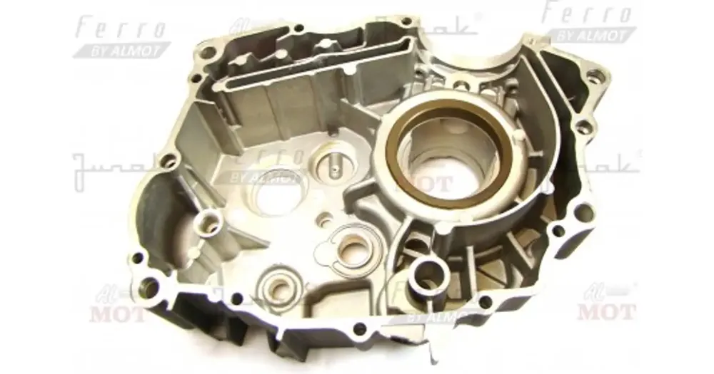 Kampiakselin kotelo vasen, karteri vasen, Junak 122 4T 125 OHV AC Pakollinen (Must-Have)
