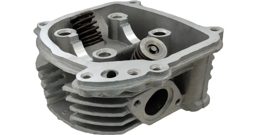 Tehdashinta Sylinterikansi 150cc alumiini EGR 152QMI/157QMJ (GY6 125-150) 4T, kokonainen